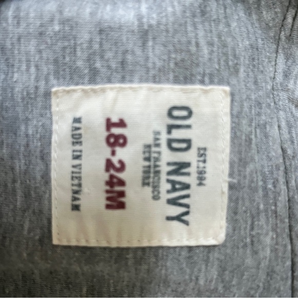 Old navy boys rain jacket size 18-24 months - Picture 2 of 4